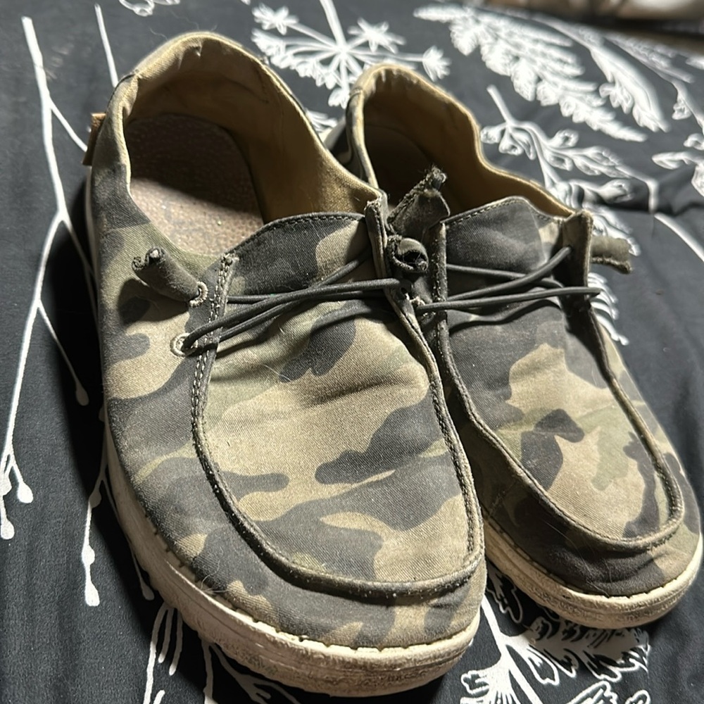 Camo Hey Dudes